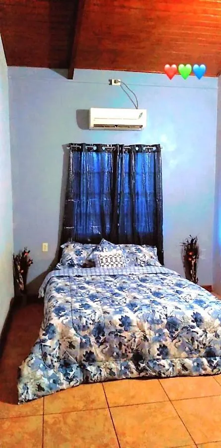 Bed and Breakfast Major Key Curepe Отель типа 